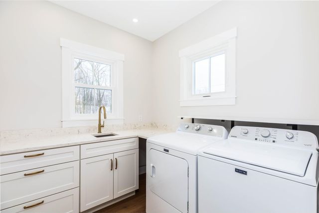 3 Cemetery Road, Greenland, NH 03840