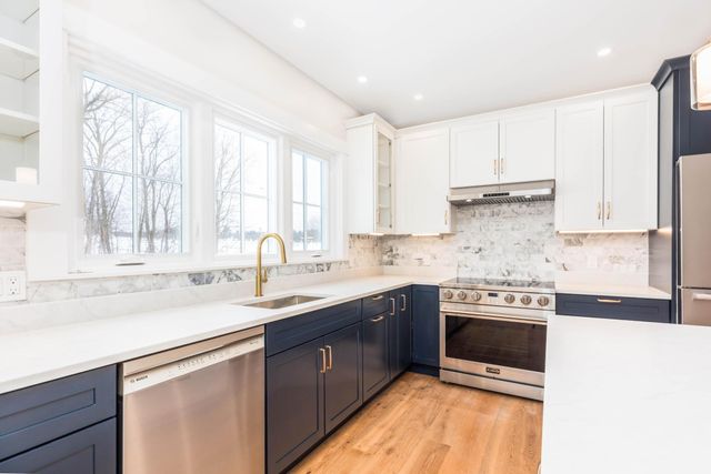 3 Cemetery Road, Greenland, NH 03840