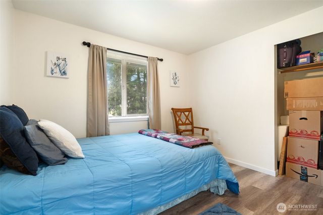 681 E Oak Park Way, Shelton, WA 98584