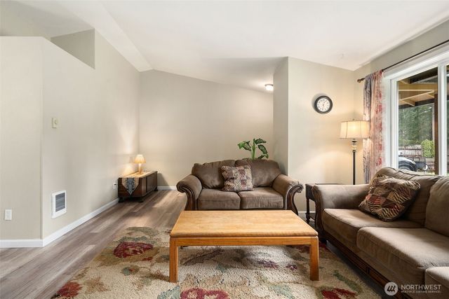 681 E Oak Park Way, Shelton, WA 98584