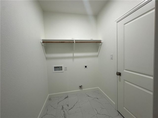 3701 Iverson Drive, Bryan, TX 77803