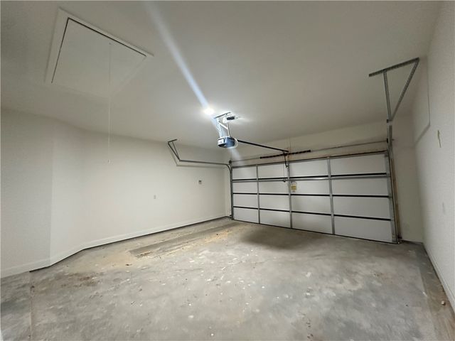 3701 Iverson Drive, Bryan, TX 77803