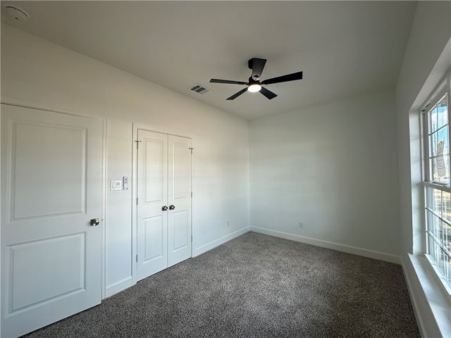 3701 Iverson Drive, Bryan, TX 77803