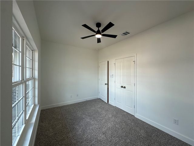 3701 Iverson Drive, Bryan, TX 77803