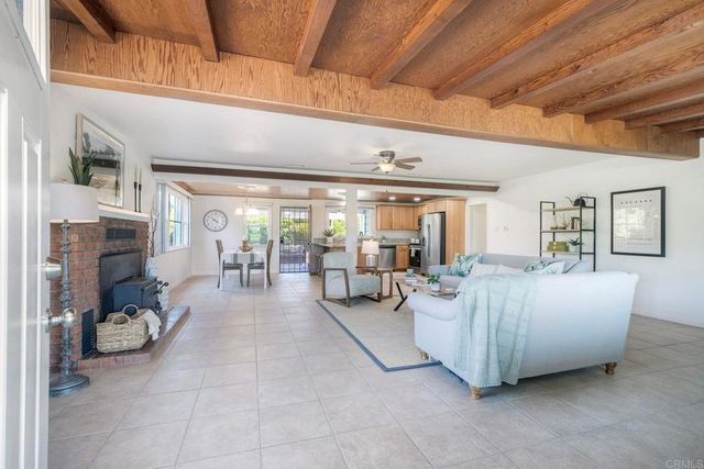 1643 Mesa Verde Dr., Vista, CA 92084