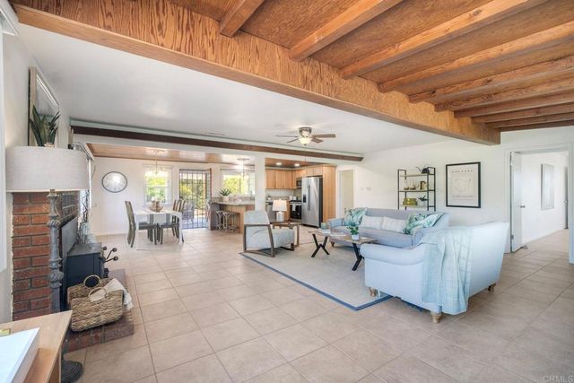 1643 Mesa Verde Dr., Vista, CA 92084
