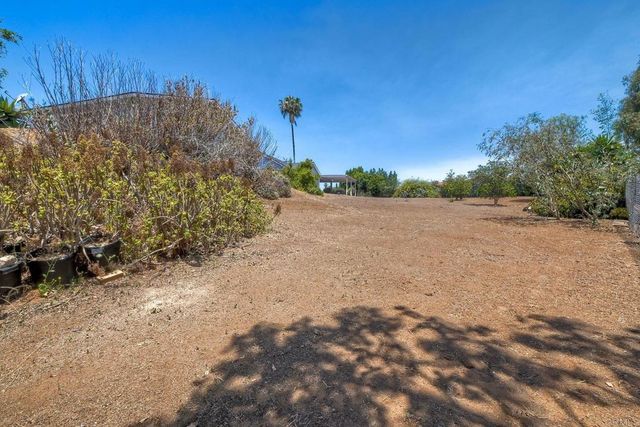 1643 Mesa Verde Dr., Vista, CA 92084