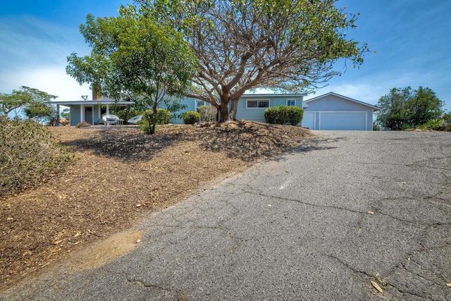 1643 Mesa Verde Dr., Vista, CA 92084