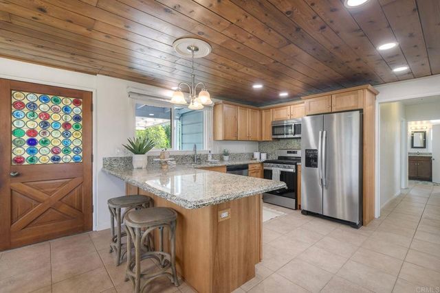 1643 Mesa Verde Dr., Vista, CA 92084