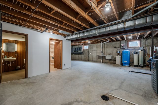 15600 Griswold Springs Road, Plano, IL 60545