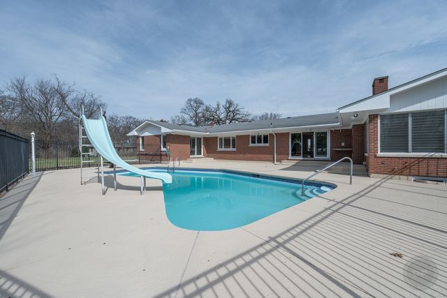 15600 Griswold Springs Road, Plano, IL 60545