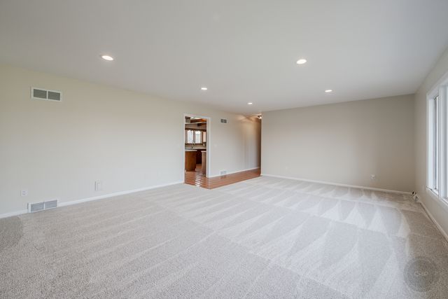 15600 Griswold Springs Road, Plano, IL 60545