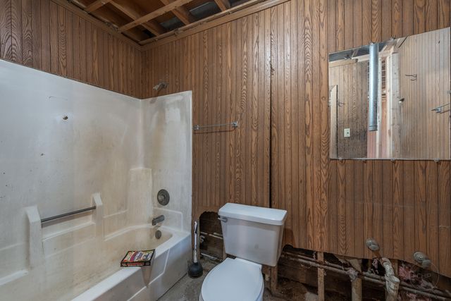 15600 Griswold Springs Road, Plano, IL 60545