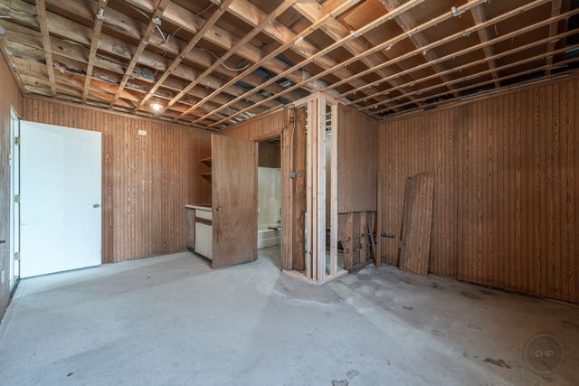 15600 Griswold Springs Road, Plano, IL 60545