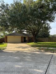 9316 Tejas Court, La Porte, TX 77571