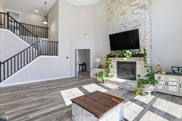 8415 Hidden Meadow Pass, Mccordsville, IN 46055
