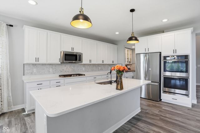 8415 Hidden Meadow Pass, Mccordsville, IN 46055