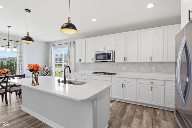 8415 Hidden Meadow Pass, Mccordsville, IN 46055