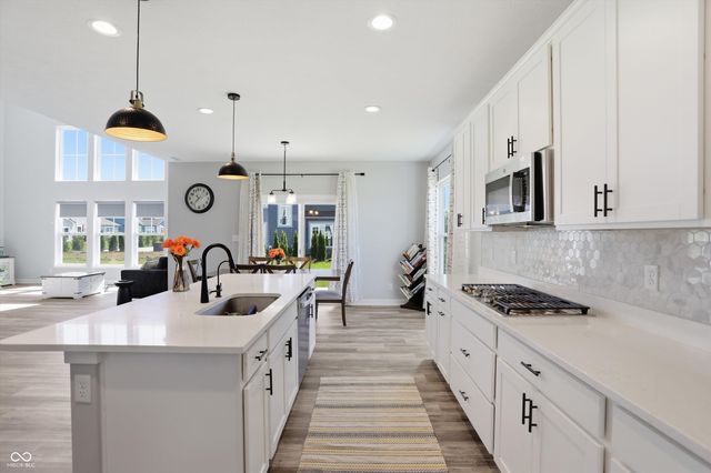 8415 Hidden Meadow Pass, Mccordsville, IN 46055