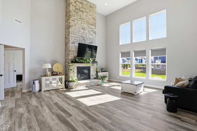 8415 Hidden Meadow Pass, Mccordsville, IN 46055