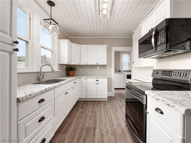 618 Locust Avenue, Zanesville, OH 43701