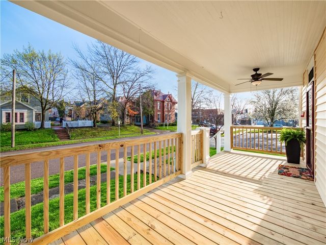 618 Locust Avenue, Zanesville, OH 43701