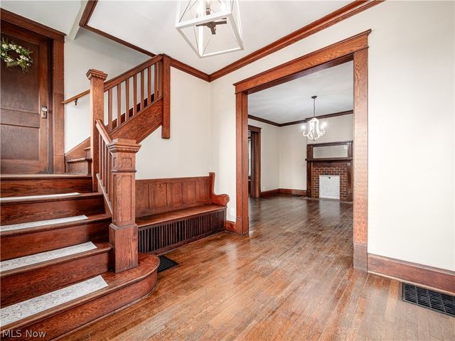 618 Locust Avenue, Zanesville, OH 43701