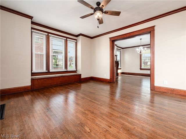 618 Locust Avenue, Zanesville, OH 43701