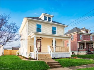 618 Locust Avenue, Zanesville, OH 43701