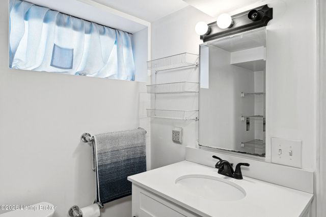 1054 Oakwood Ave, Louisville, KY 40215