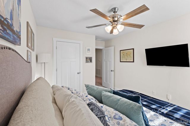 4924 Valor Ct, Pace, FL 32571