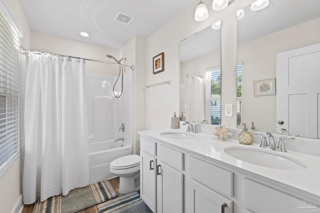 4924 Valor Ct, Pace, FL 32571