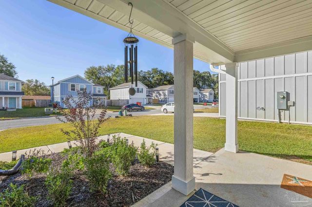 4924 Valor Ct, Pace, FL 32571