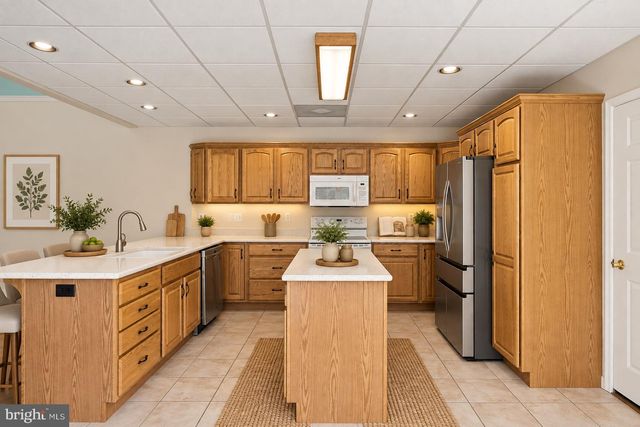 7304 SANDY HOLLOW RD, Harrisburg, PA 17112
