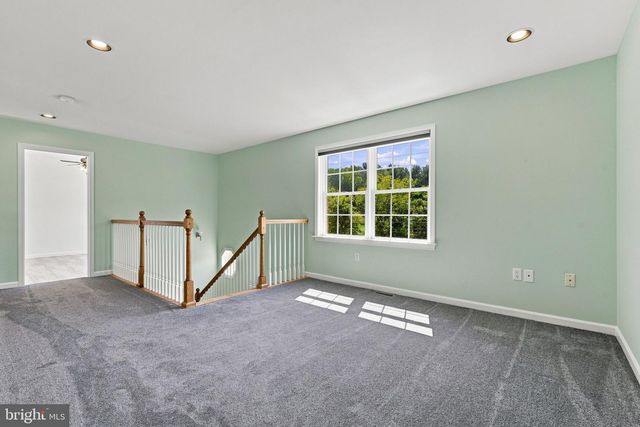 7304 SANDY HOLLOW RD, Harrisburg, PA 17112