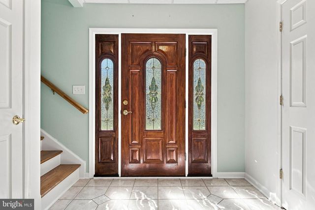 7304 SANDY HOLLOW RD, Harrisburg, PA 17112