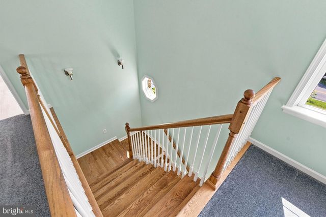 7304 SANDY HOLLOW RD, Harrisburg, PA 17112
