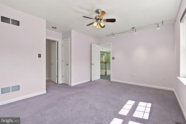 7304 SANDY HOLLOW RD, Harrisburg, PA 17112