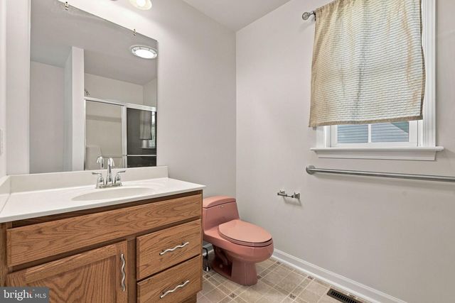 7304 SANDY HOLLOW RD, Harrisburg, PA 17112