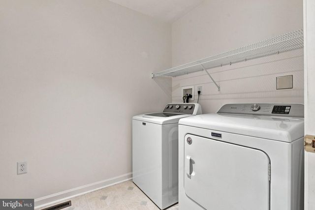 7304 SANDY HOLLOW RD, Harrisburg, PA 17112