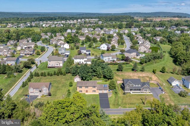 7304 SANDY HOLLOW RD, Harrisburg, PA 17112