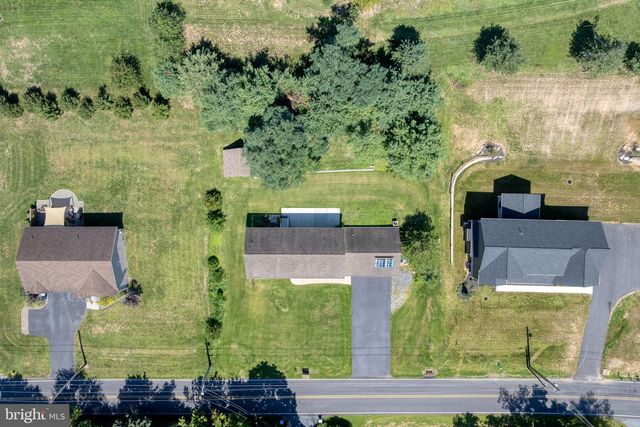 7304 SANDY HOLLOW RD, Harrisburg, PA 17112