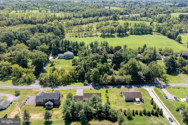 7304 SANDY HOLLOW RD, Harrisburg, PA 17112