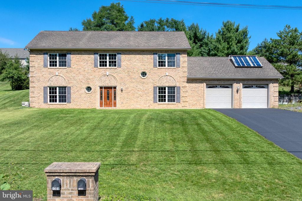 7304 SANDY HOLLOW RD, Harrisburg, PA 17112