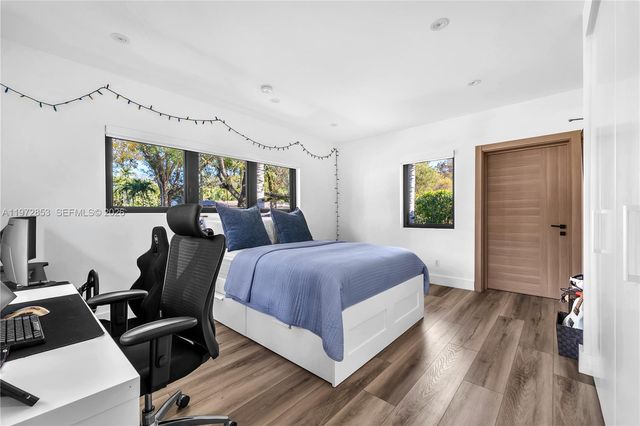 1424 Algardi Ave, Coral Gables, FL 33146