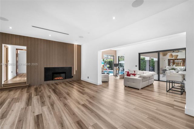 1424 Algardi Ave, Coral Gables, FL 33146