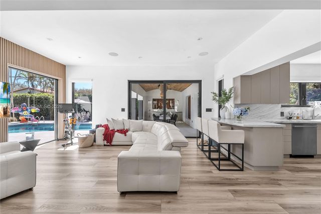 1424 Algardi Ave, Coral Gables, FL 33146