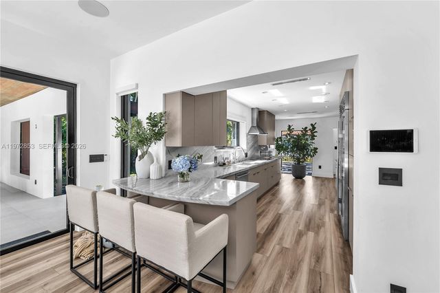 1424 Algardi Ave, Coral Gables, FL 33146