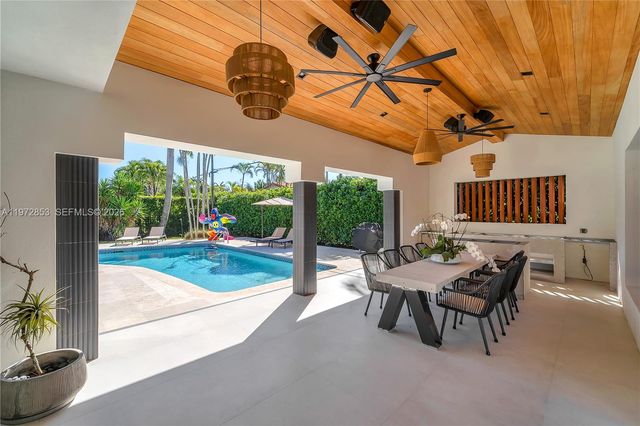 1424 Algardi Ave, Coral Gables, FL 33146