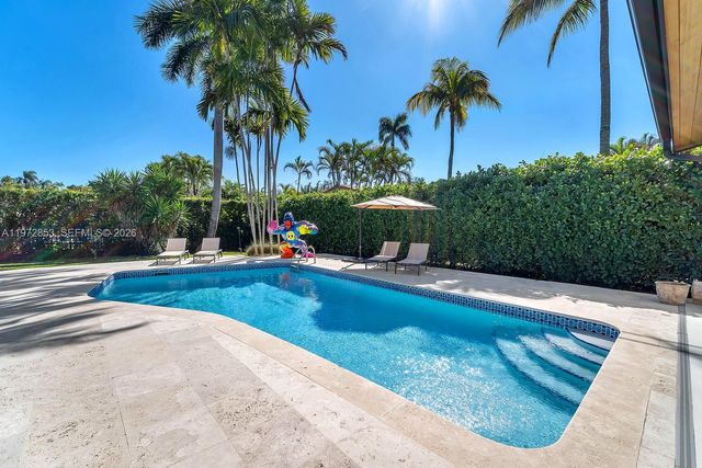 1424 Algardi Ave, Coral Gables, FL 33146